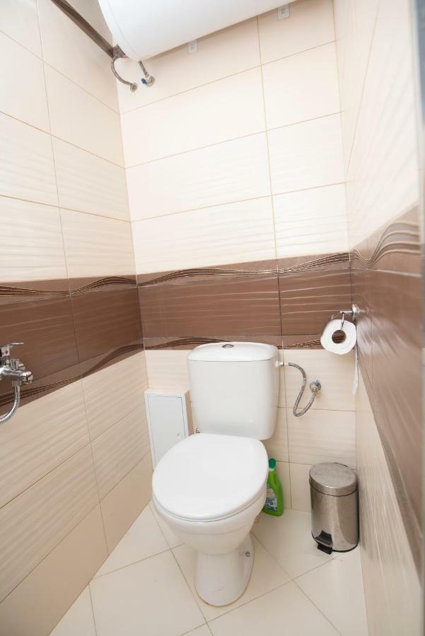 Lynn'S Oasis-Ocean Touch In Core Downtown Burgas Exterior foto